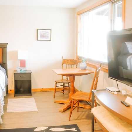 The Water'S Edge Inn & Gallery Baddeck Inlet Kültér fotó